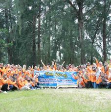 Pantai Caroline Lokasi Employee Gathering di Padang